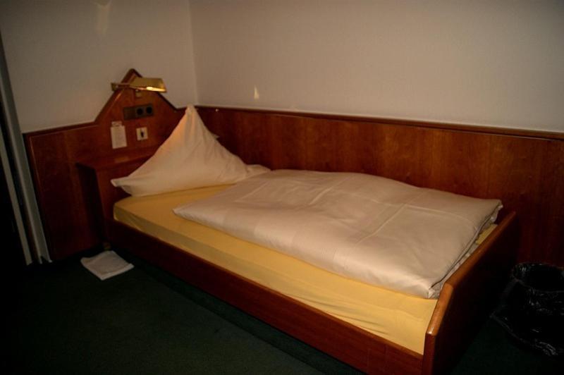 Hotel Restaurant Baeren Freudenstadt Ruang foto