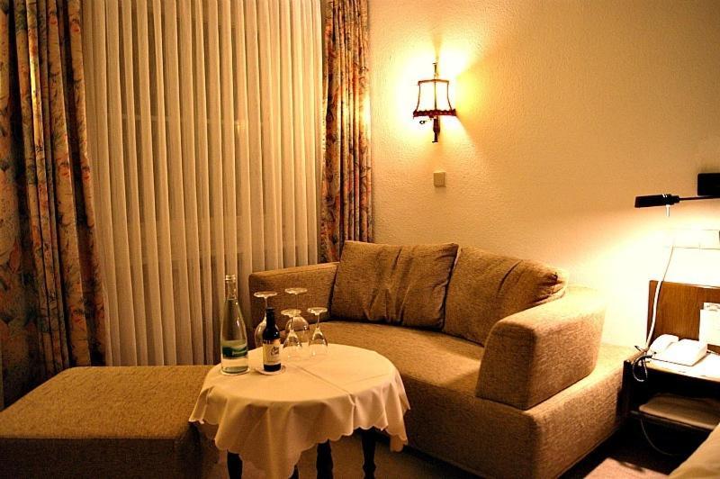 Hotel Restaurant Baeren Freudenstadt Ruang foto