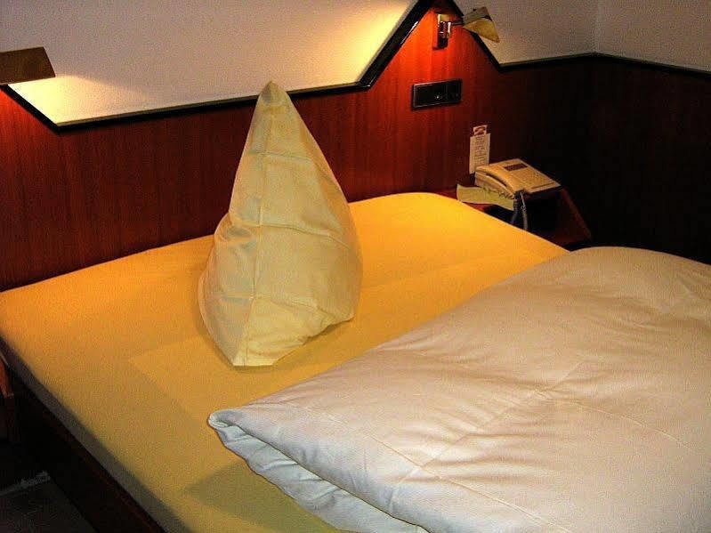 Hotel Restaurant Baeren Freudenstadt Bagian luar foto
